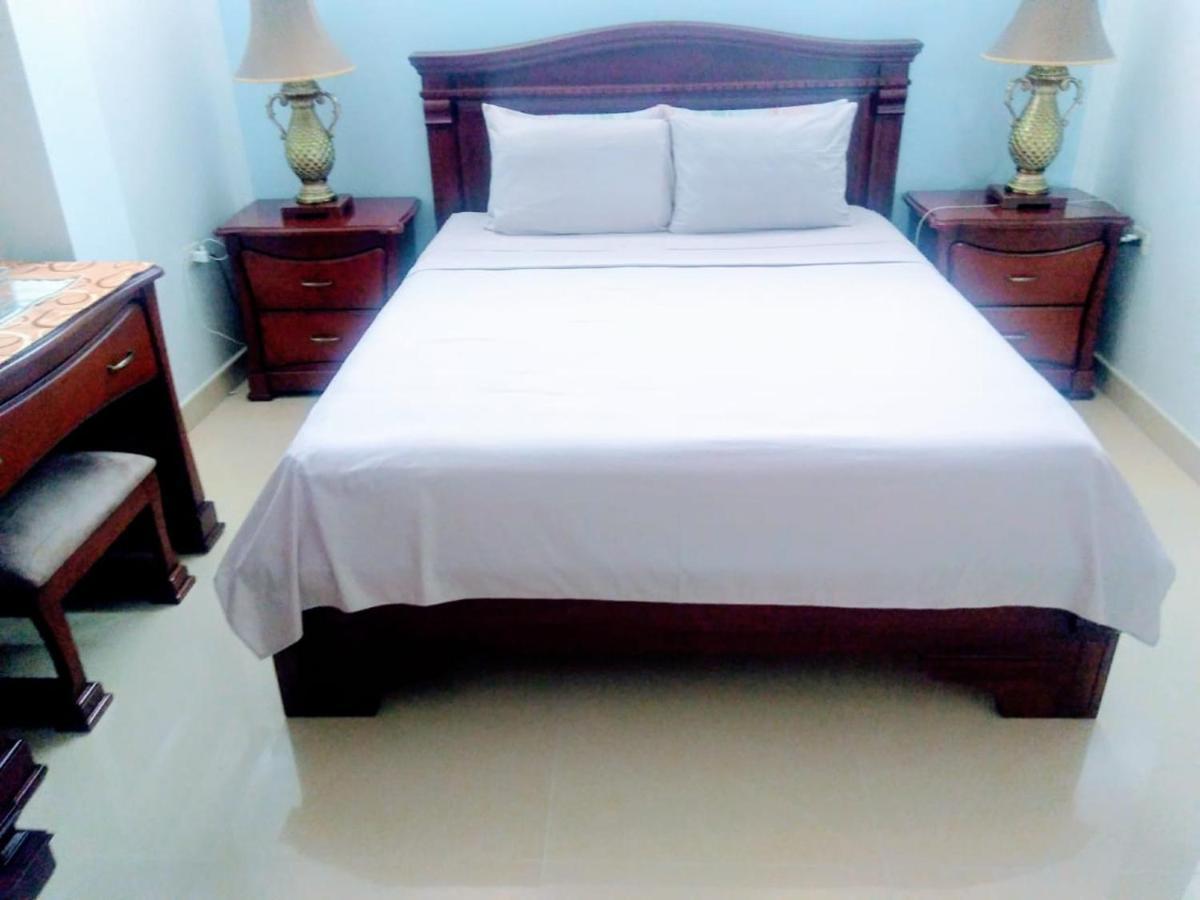 Departamentos Marcecilia De 2 Y 3 Habitaciones En El Centro De Manta Ngoại thất bức ảnh