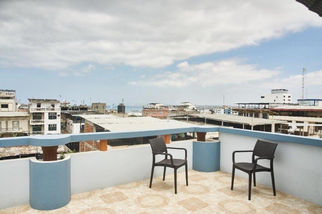 Departamentos Marcecilia De 2 Y 3 Habitaciones En El Centro De Manta Ngoại thất bức ảnh