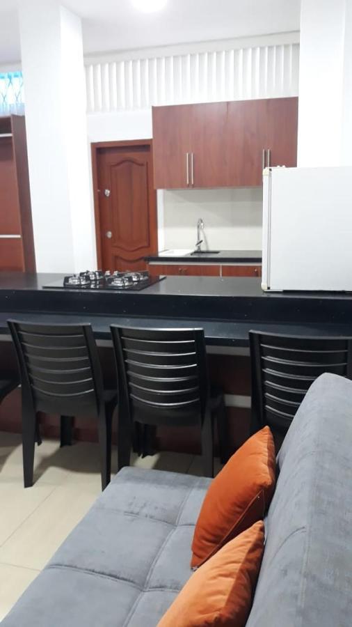 Departamentos Marcecilia De 2 Y 3 Habitaciones En El Centro De Manta Ngoại thất bức ảnh