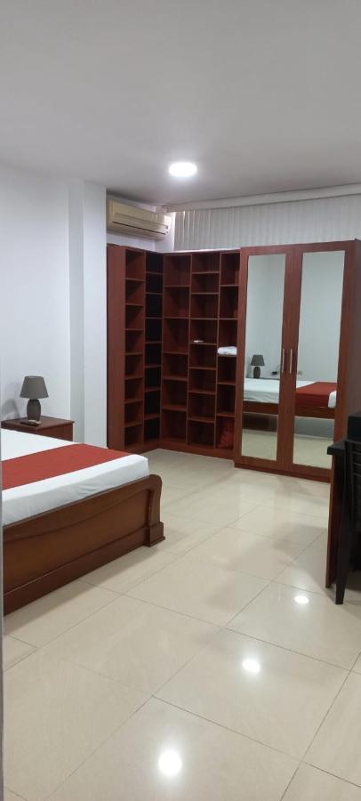 Departamentos Marcecilia De 2 Y 3 Habitaciones En El Centro De Manta Ngoại thất bức ảnh