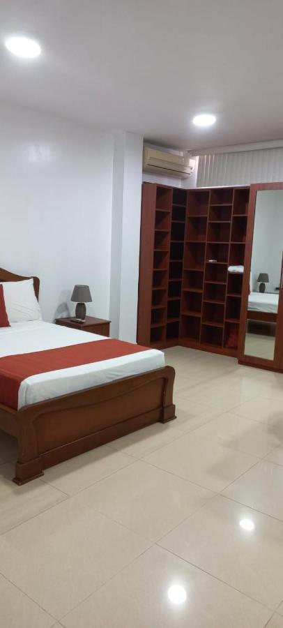 Departamentos Marcecilia De 2 Y 3 Habitaciones En El Centro De Manta Ngoại thất bức ảnh