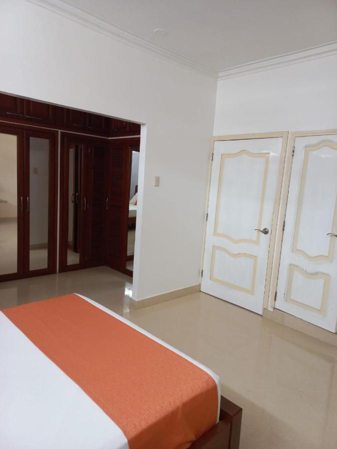 Departamentos Marcecilia De 2 Y 3 Habitaciones En El Centro De Manta Ngoại thất bức ảnh